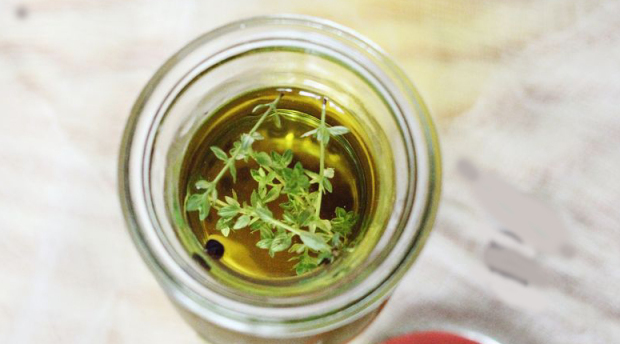 olive oil and thyme